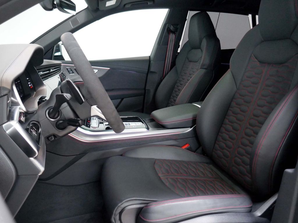 Audi RSQ8 2024