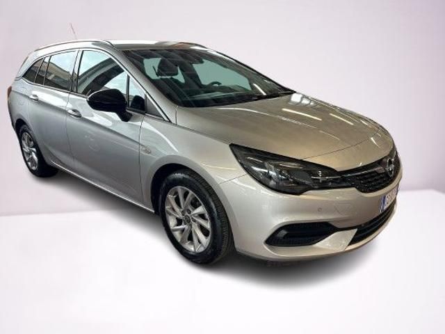 Opel Astra 2021