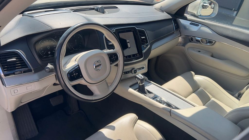 Volvo XC90 2017