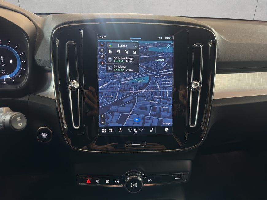 Volvo XC40 2024