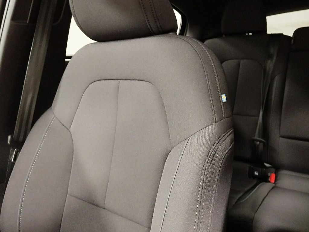 Volvo C40 2025