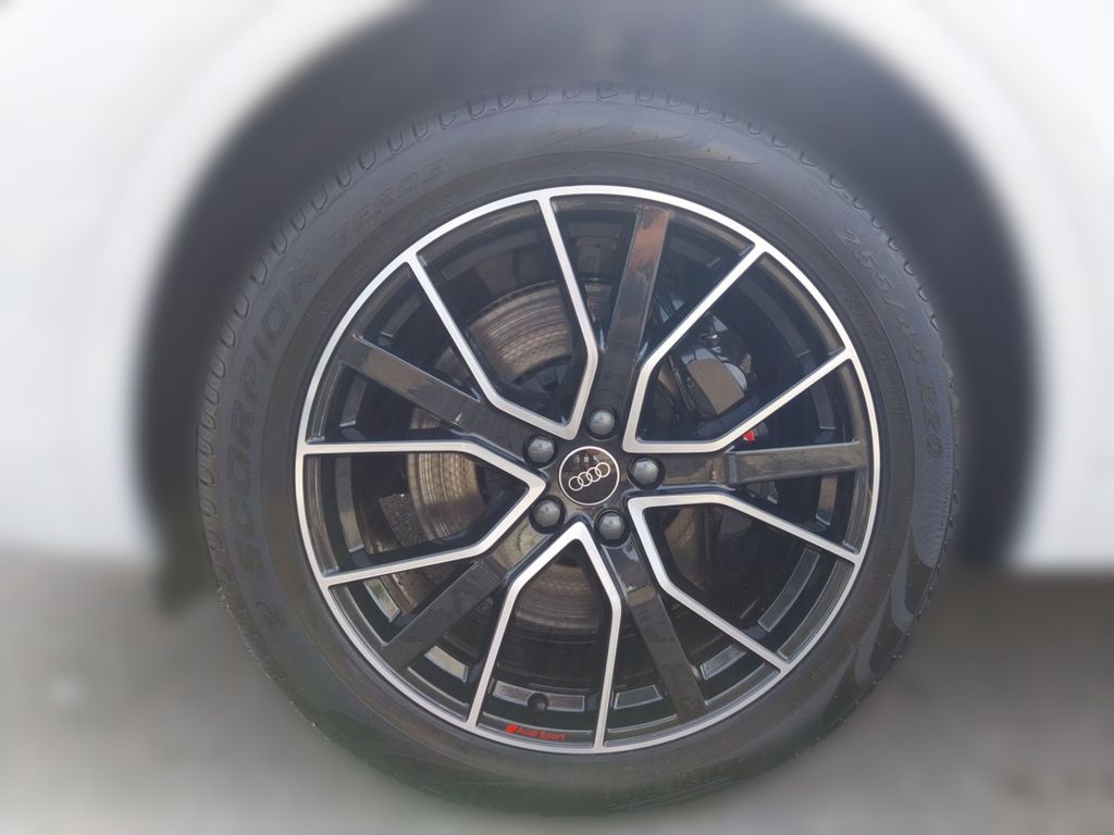 Audi SQ5 2025