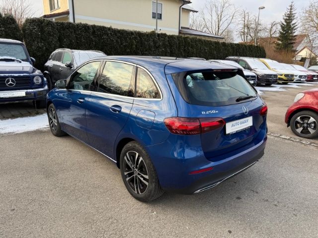 Mercedes-Benz B 250 2023