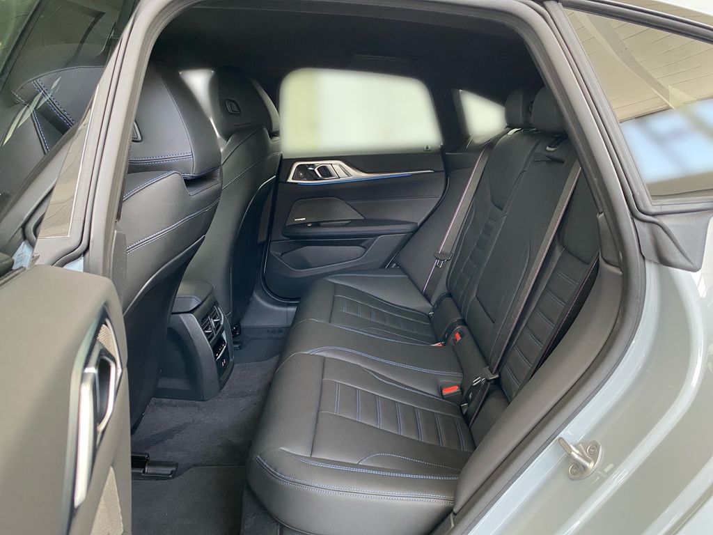 BMW i4 2025