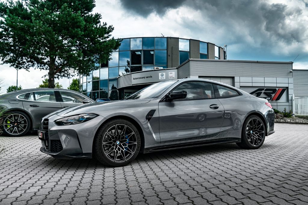 BMW M4 2023