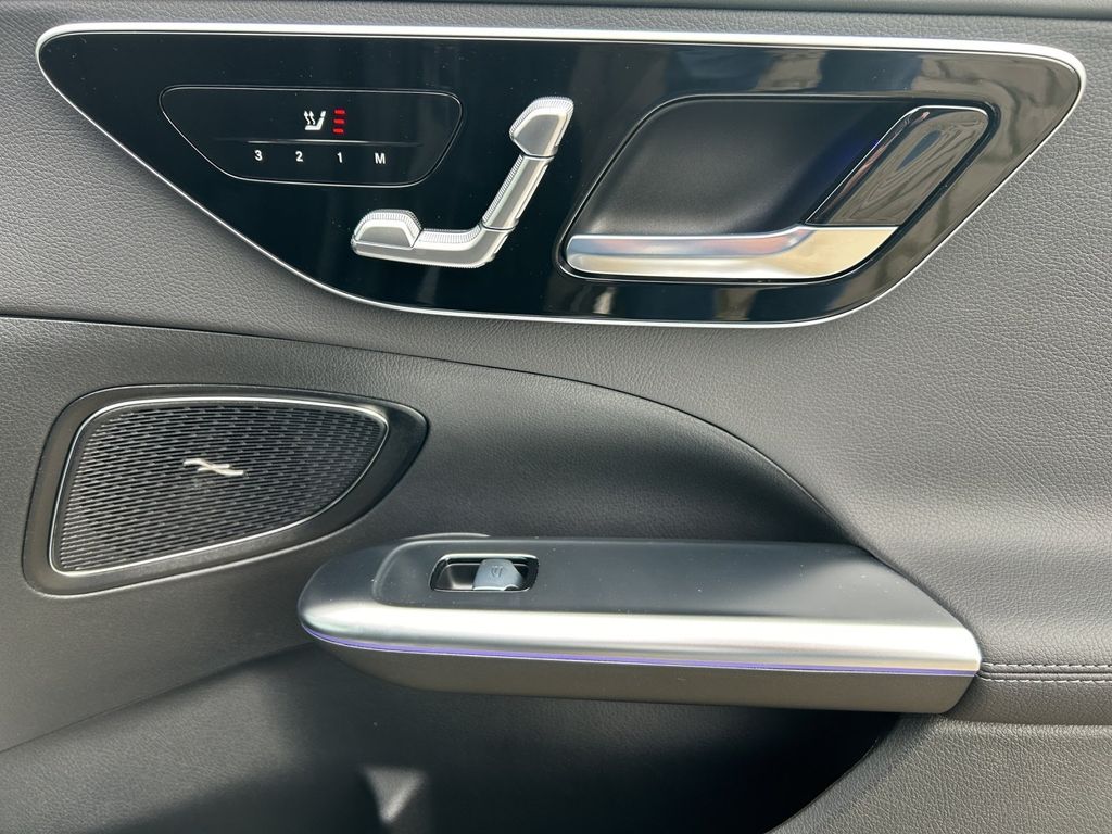 Mercedes-Benz C 300 2024