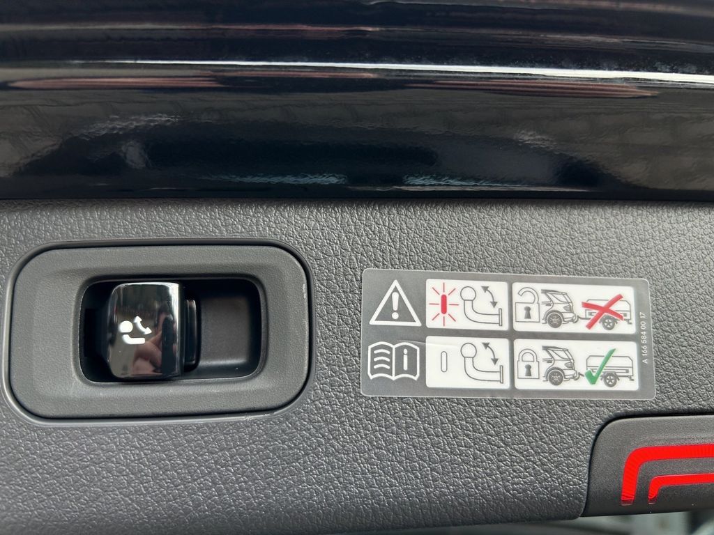 Mercedes-Benz C 300 2024