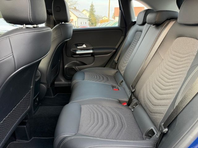 Mercedes-Benz B 250 2023