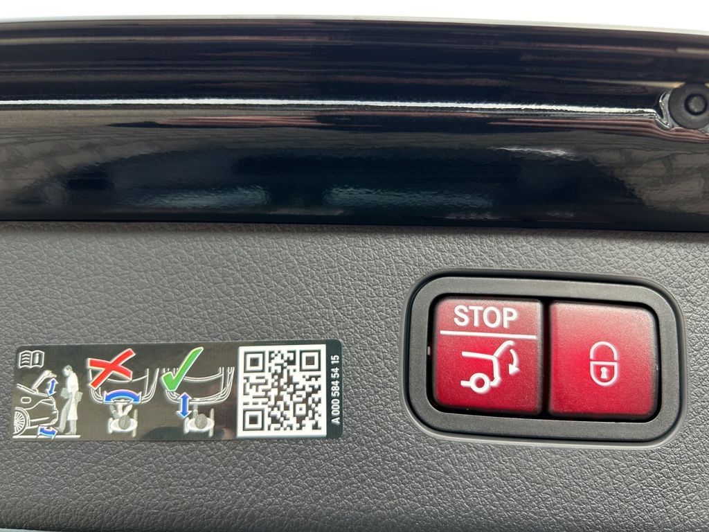 Mercedes-Benz C 300 2024