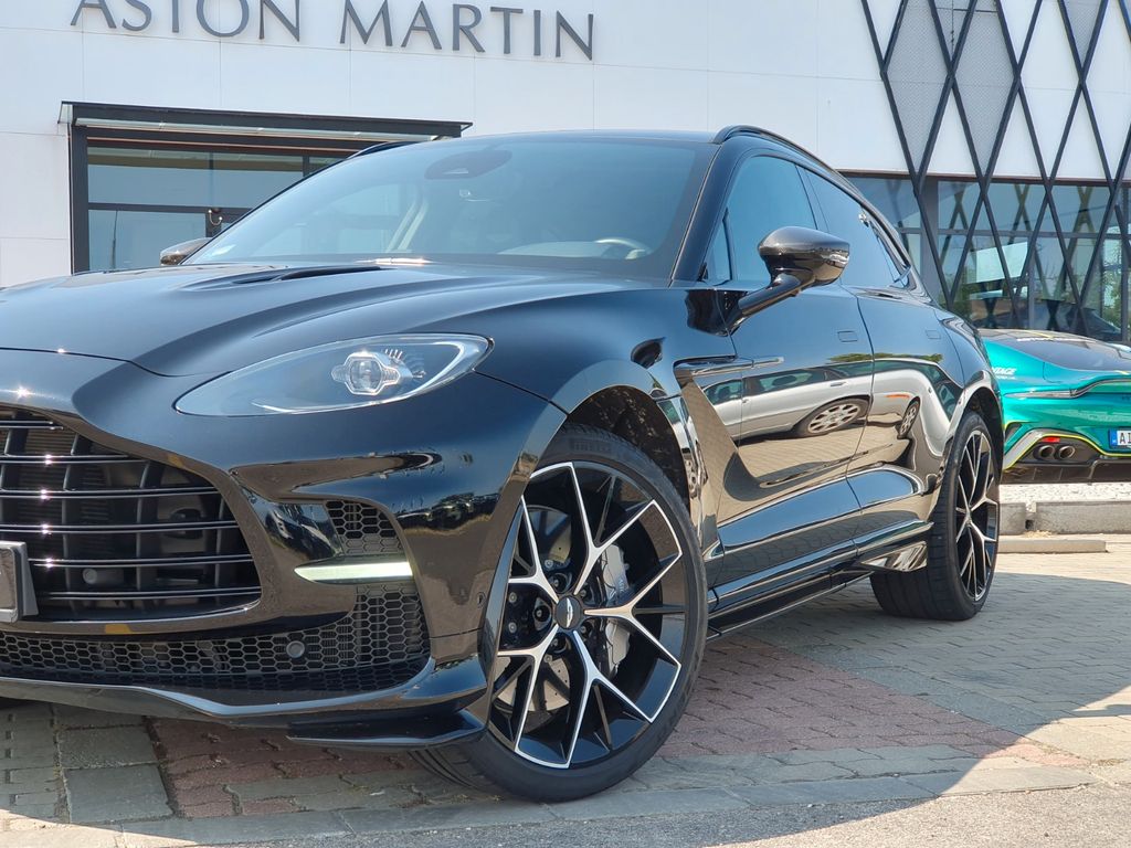 Aston Martin DBX 2024