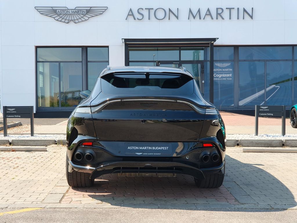 Aston Martin DBX 2024
