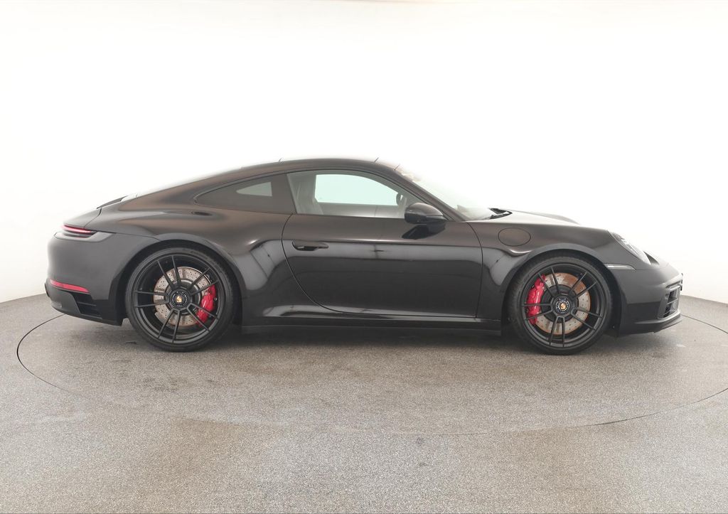 Porsche 992 2023