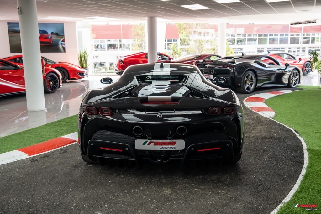 Ferrari SF90 2021