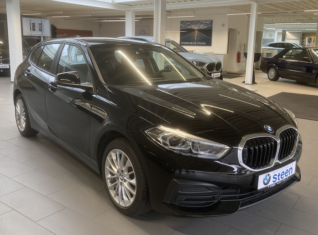 BMW 118 2024