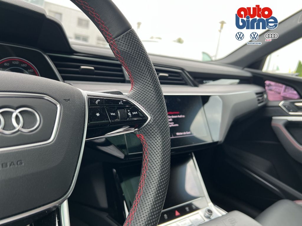 Audi SQ8 e-tron 2024