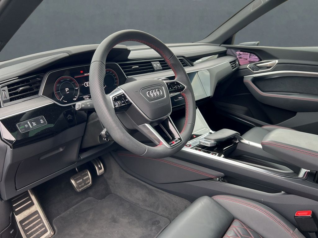 Audi SQ8 e-tron 2024