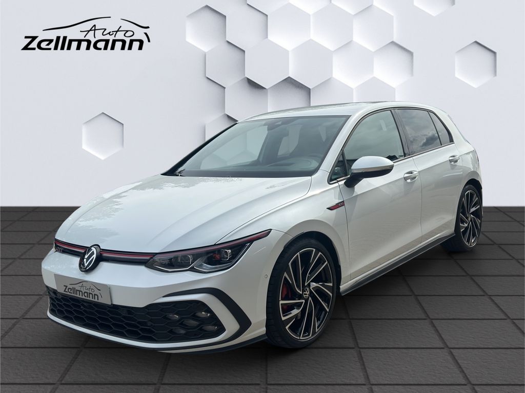 Volkswagen Golf 2024