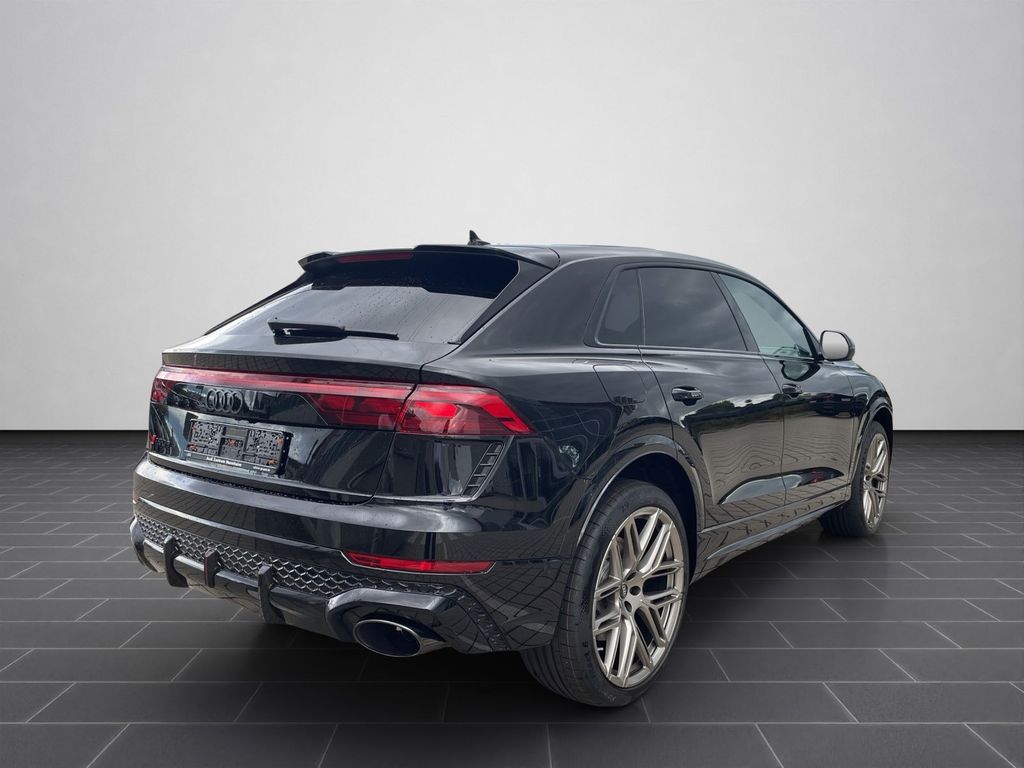 Audi RSQ8 2025