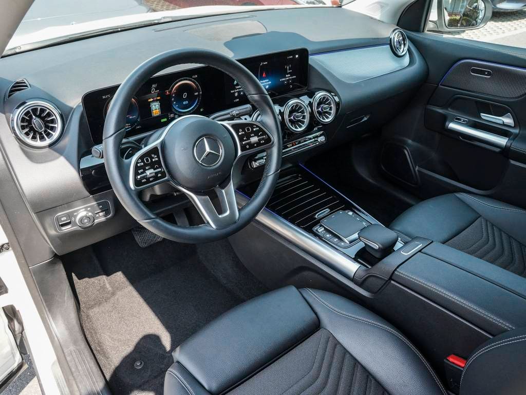 Mercedes-Benz EQA 2023