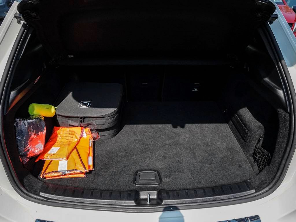 Mercedes-Benz EQA 2023