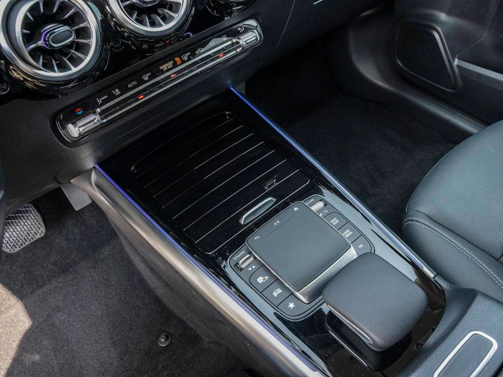 Mercedes-Benz EQA 2023