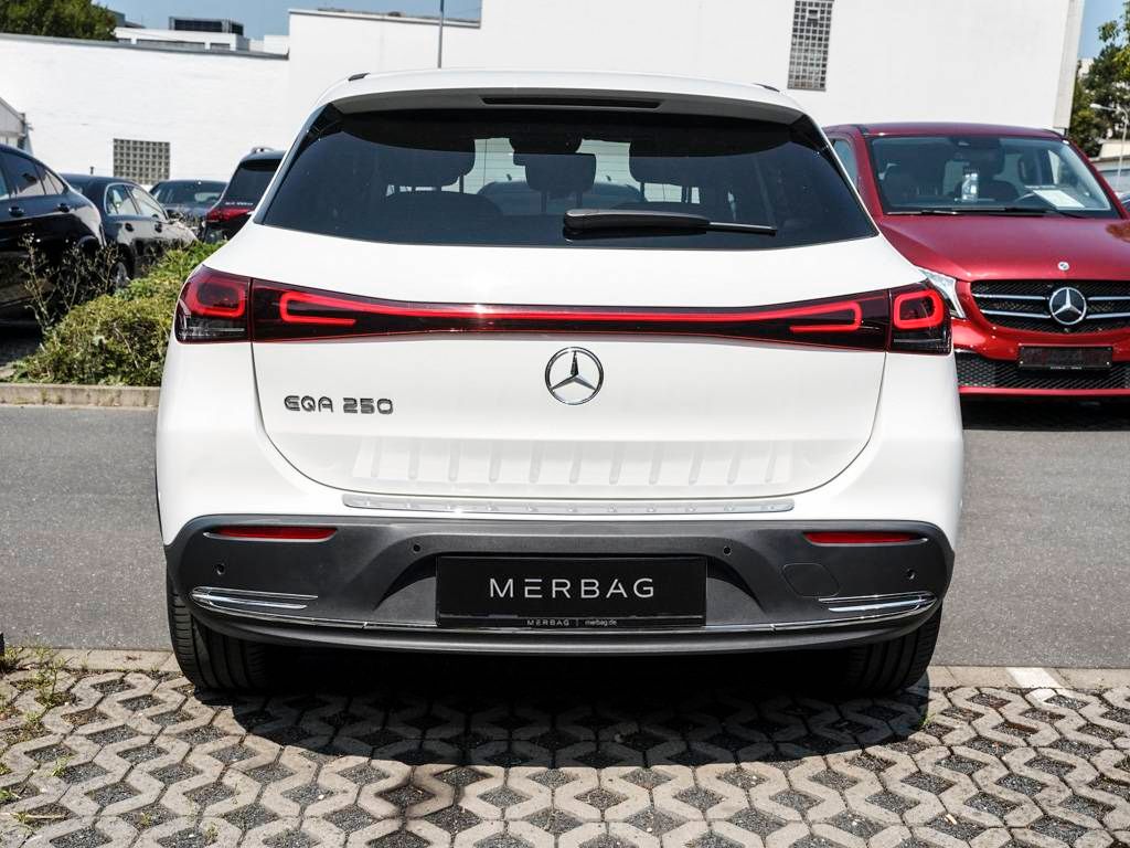 Mercedes-Benz EQA 2023