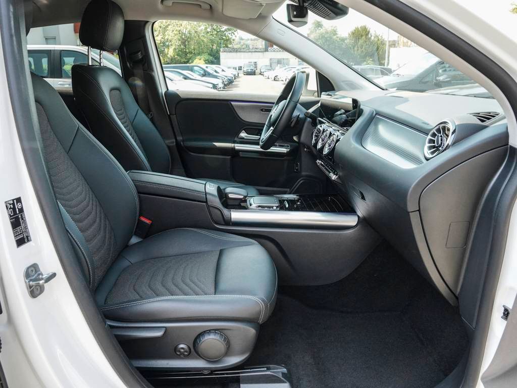 Mercedes-Benz EQA 2023