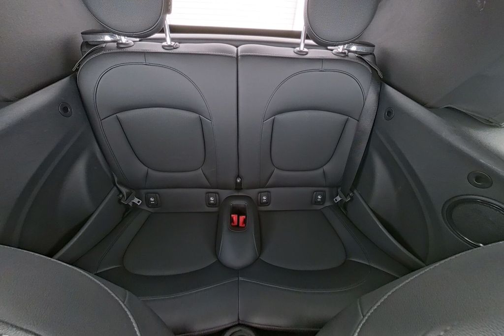 MINI Cooper Cabrio 2023