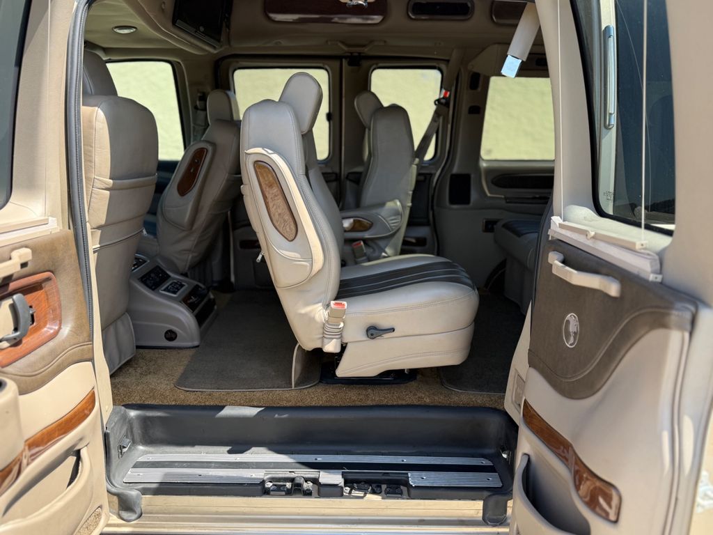 Chevrolet Express 2013