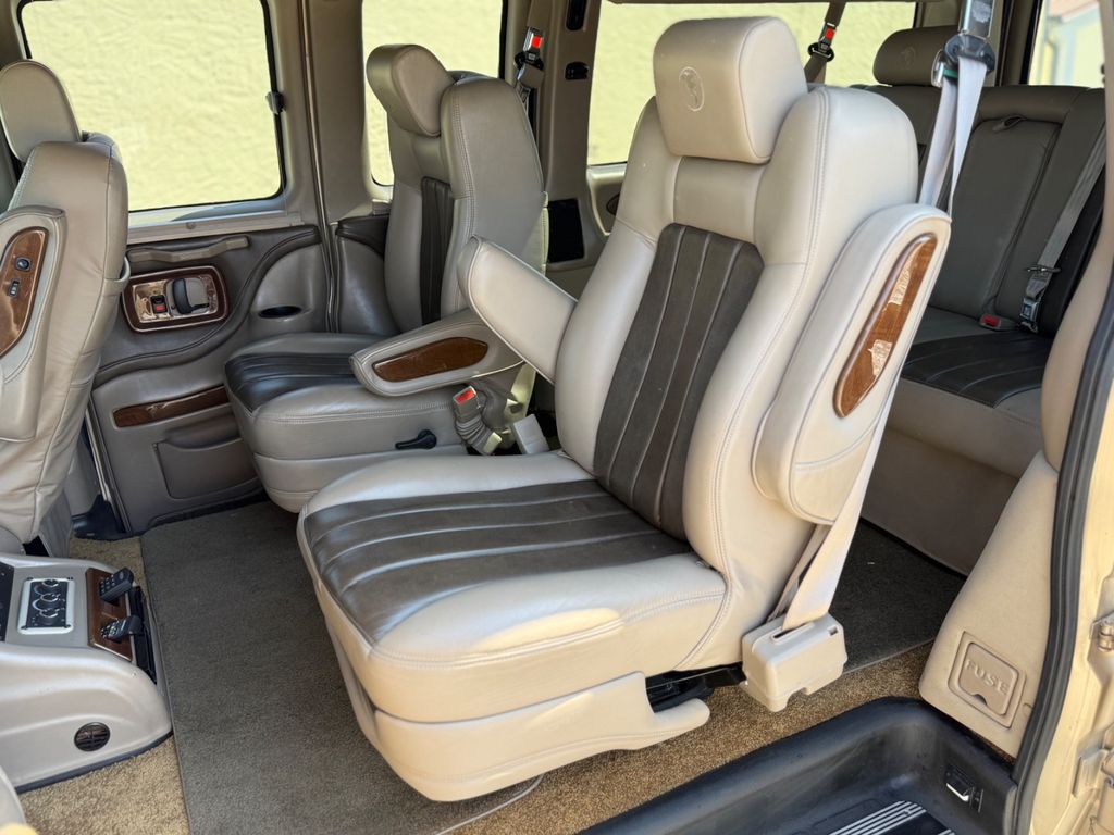 Chevrolet Express 2013