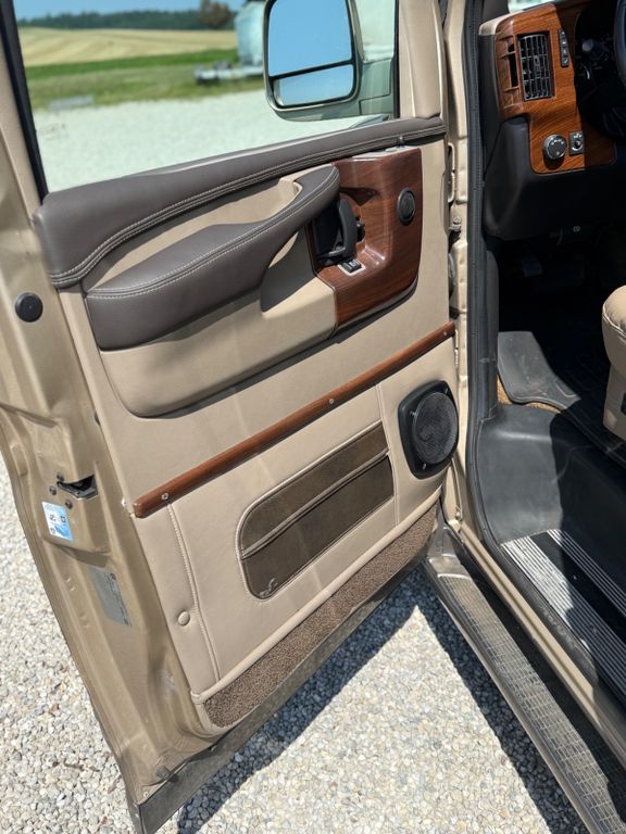 Chevrolet Express 2013