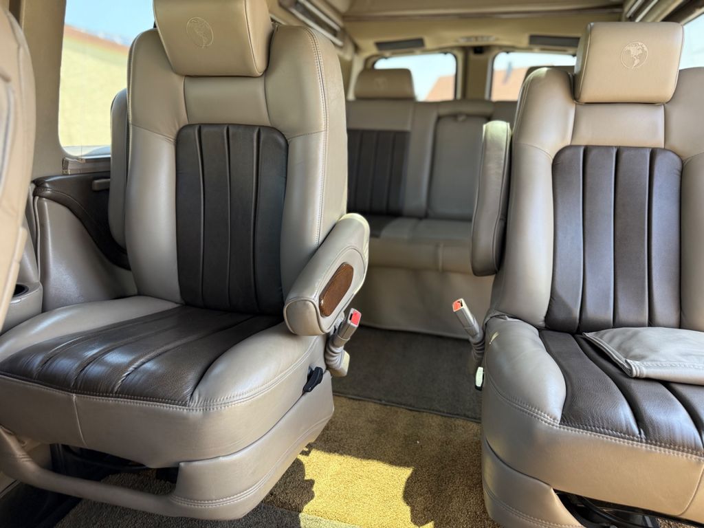 Chevrolet Express 2013