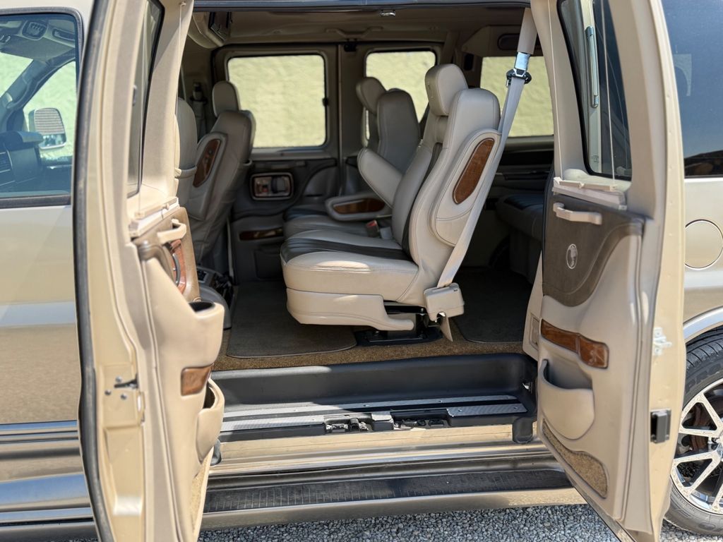 Chevrolet Express 2013