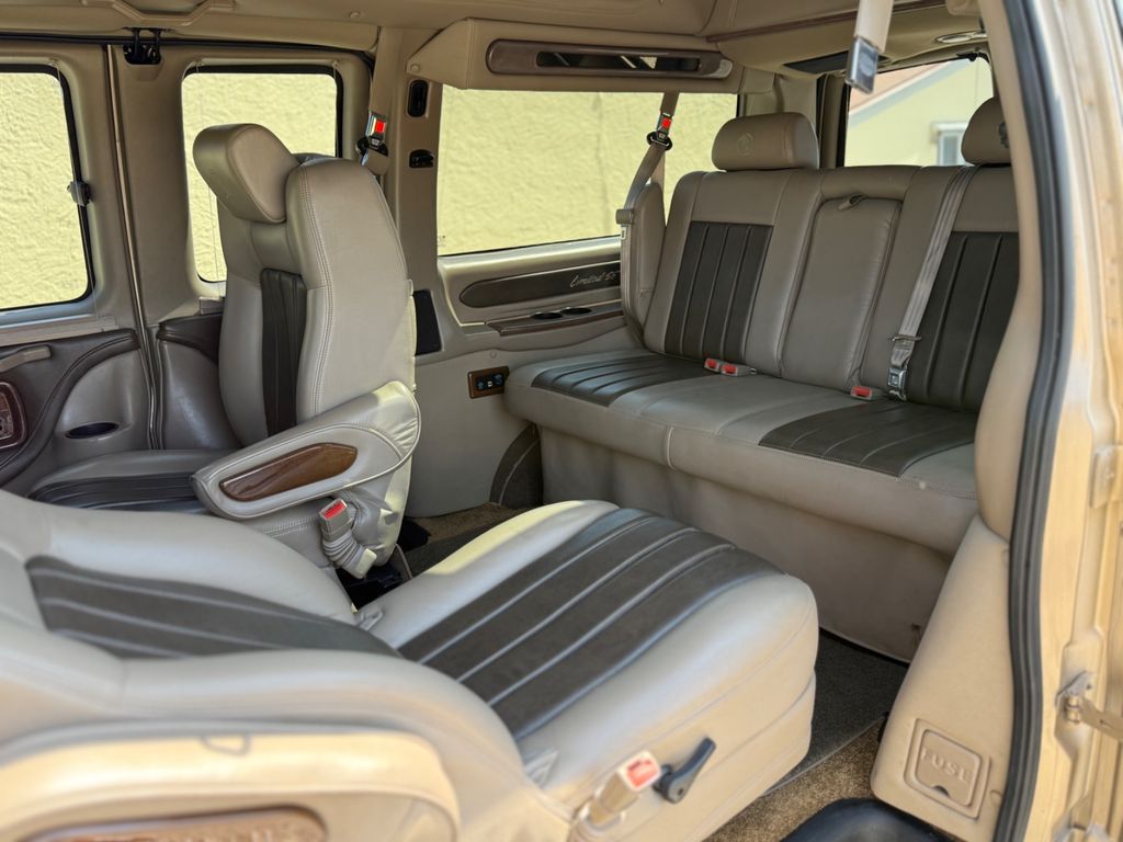 Chevrolet Express 2013