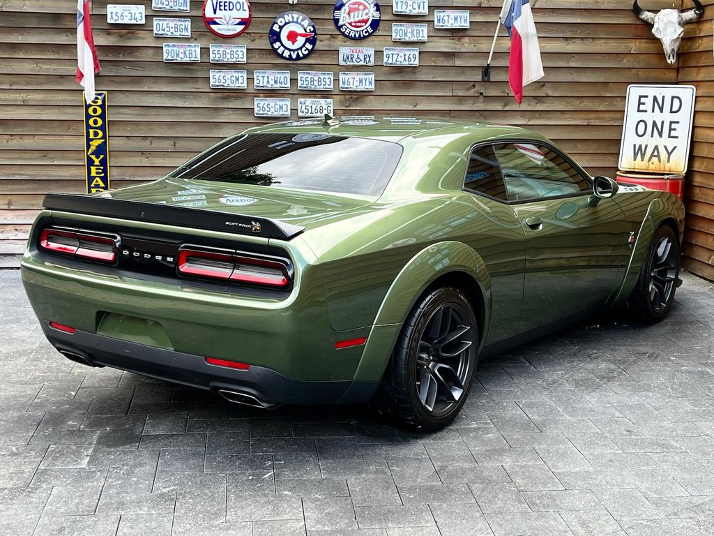 Dodge Challenger 2023
