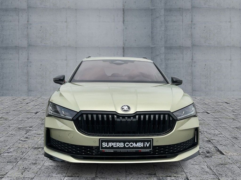 Skoda Superb 2025