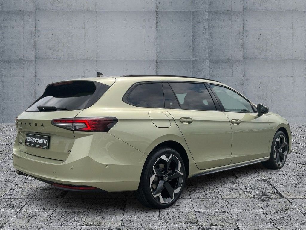 Skoda Superb 2025