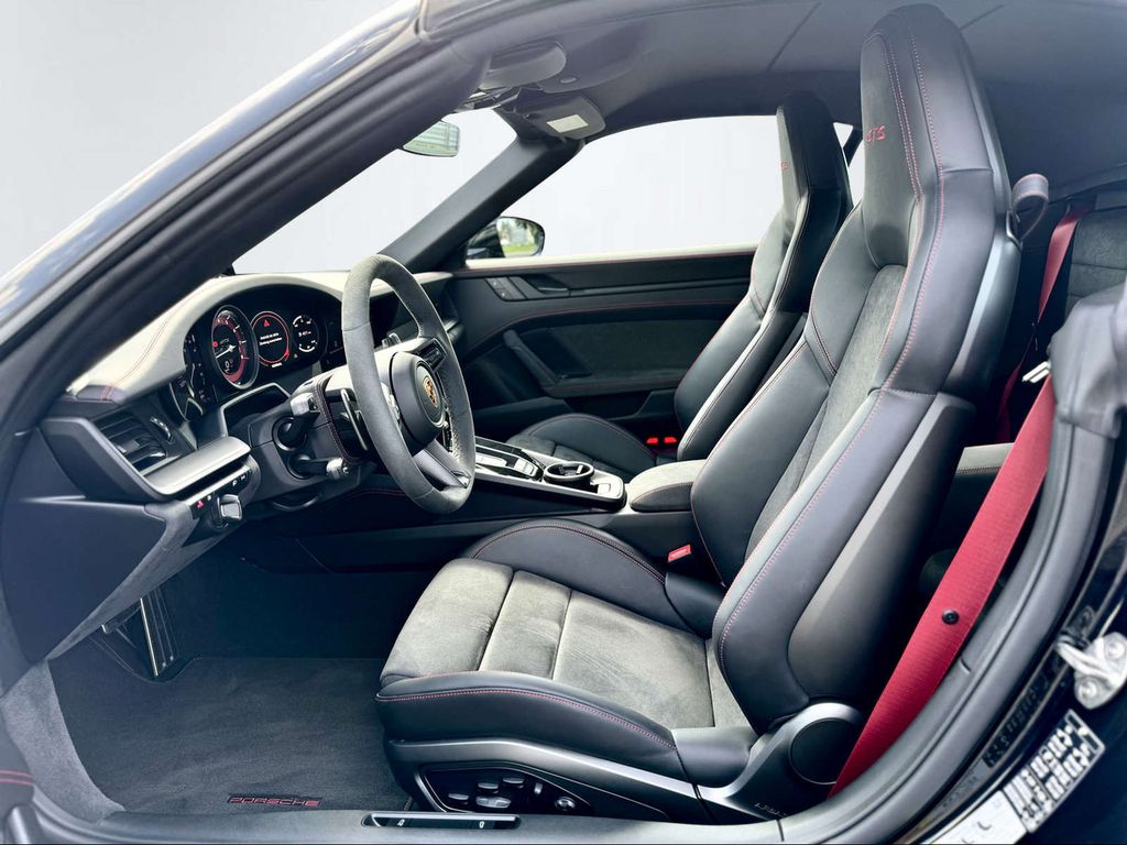 Porsche 992 2024
