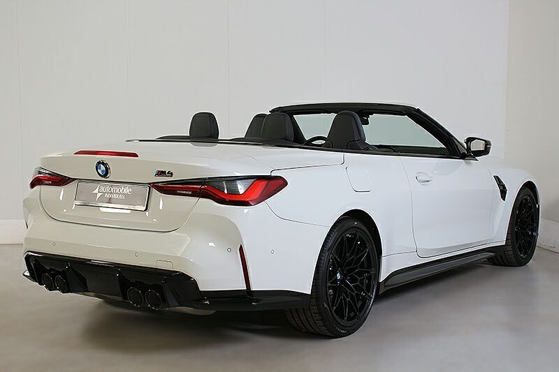 BMW M4 2025