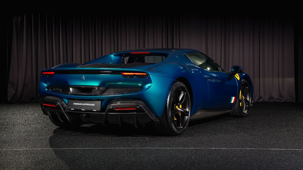 Ferrari 296 GTB 2023