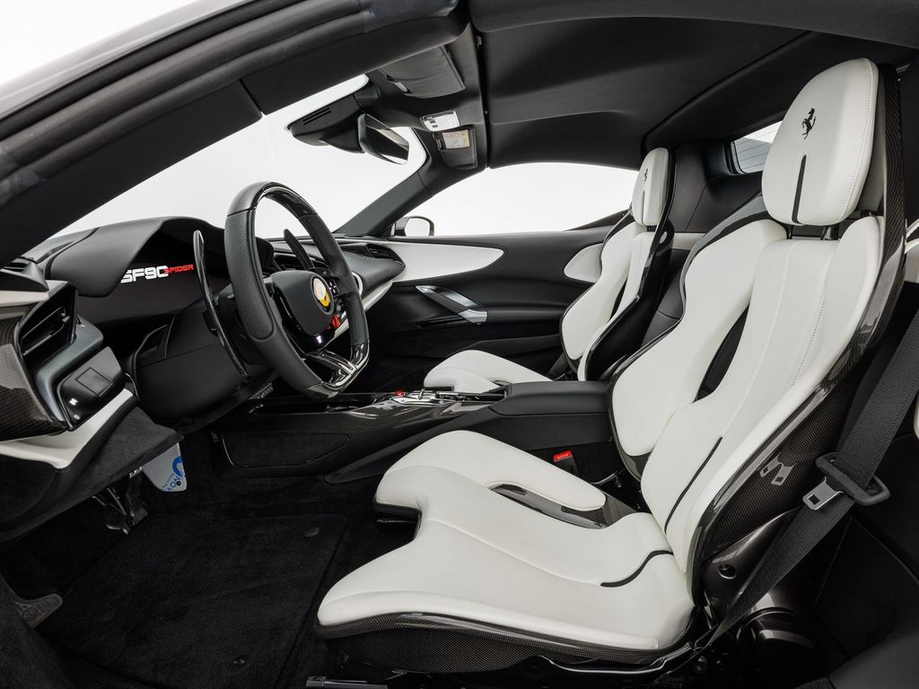 Ferrari SF90 2024