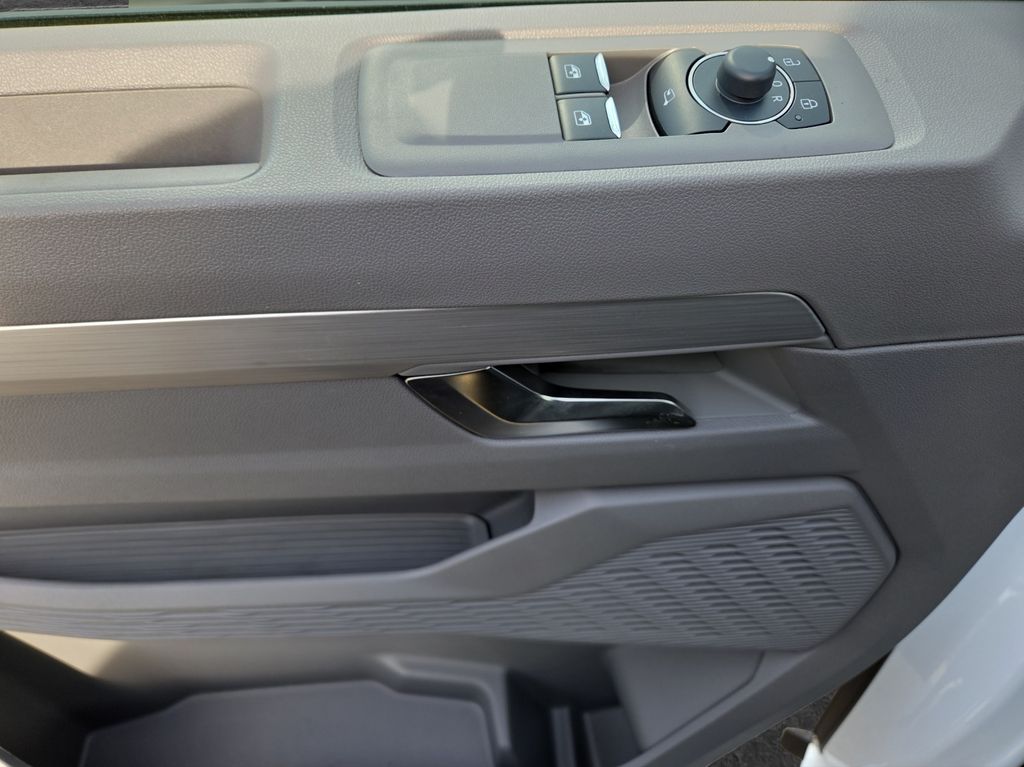 Volkswagen T7 Transporter