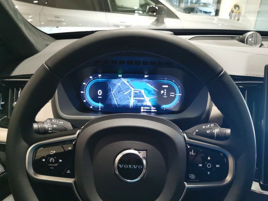 Volvo XC90 2025