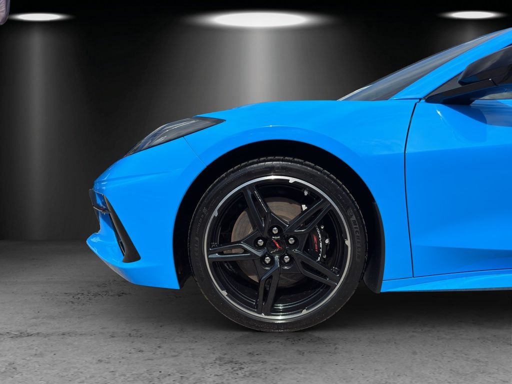 Corvette C8 2025
