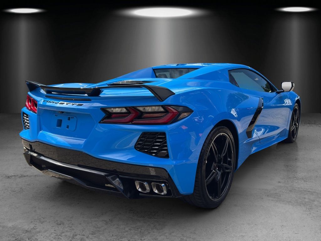Corvette C8 2025