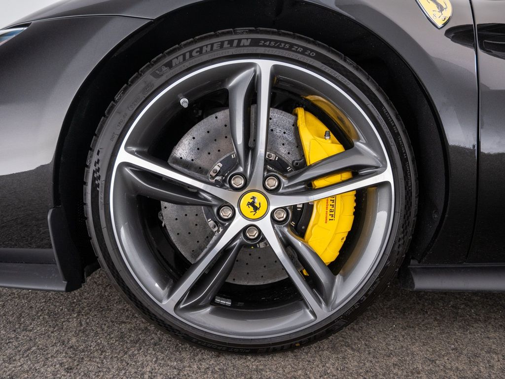 Ferrari 296 GTS 2024