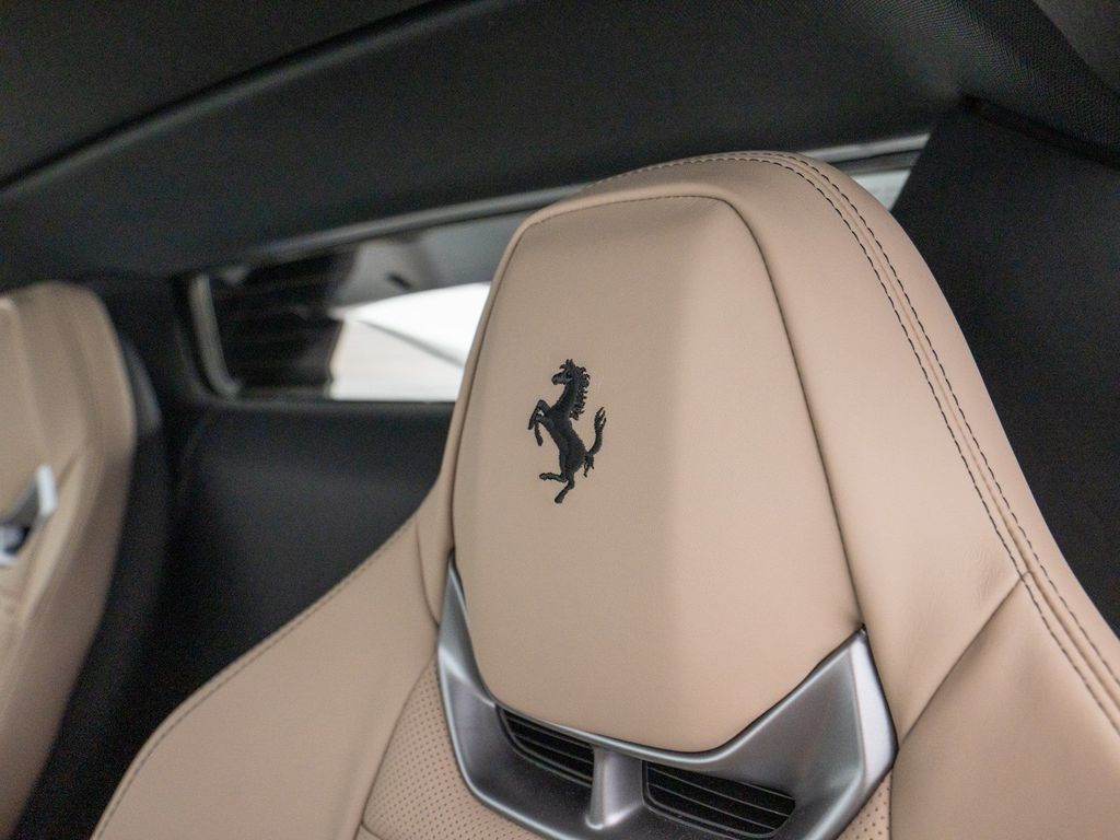 Ferrari 296 GTS 2024