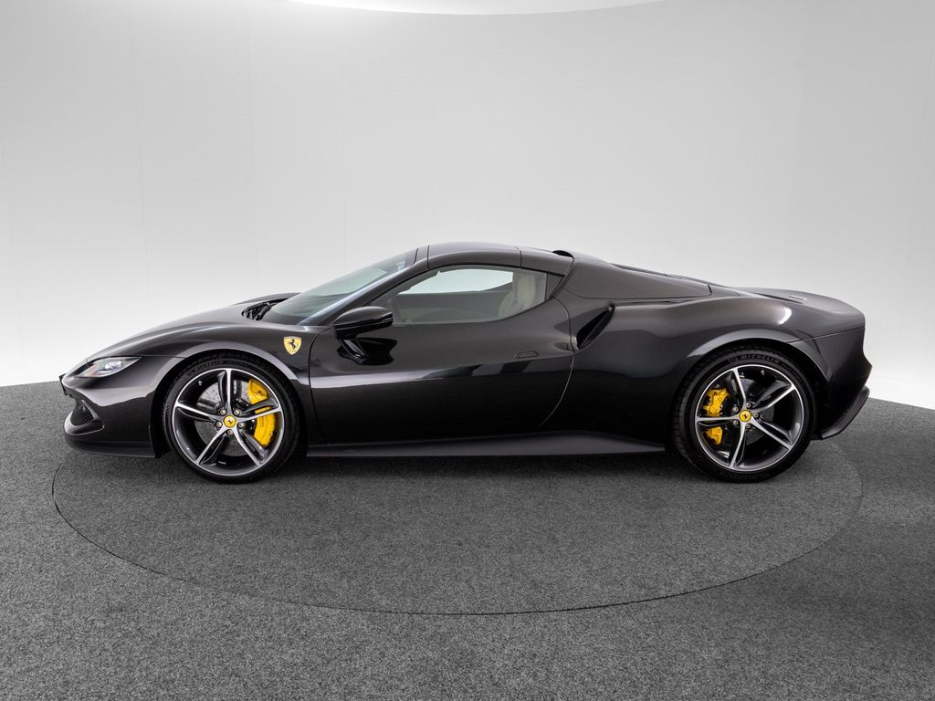 Ferrari 296 GTS 2024
