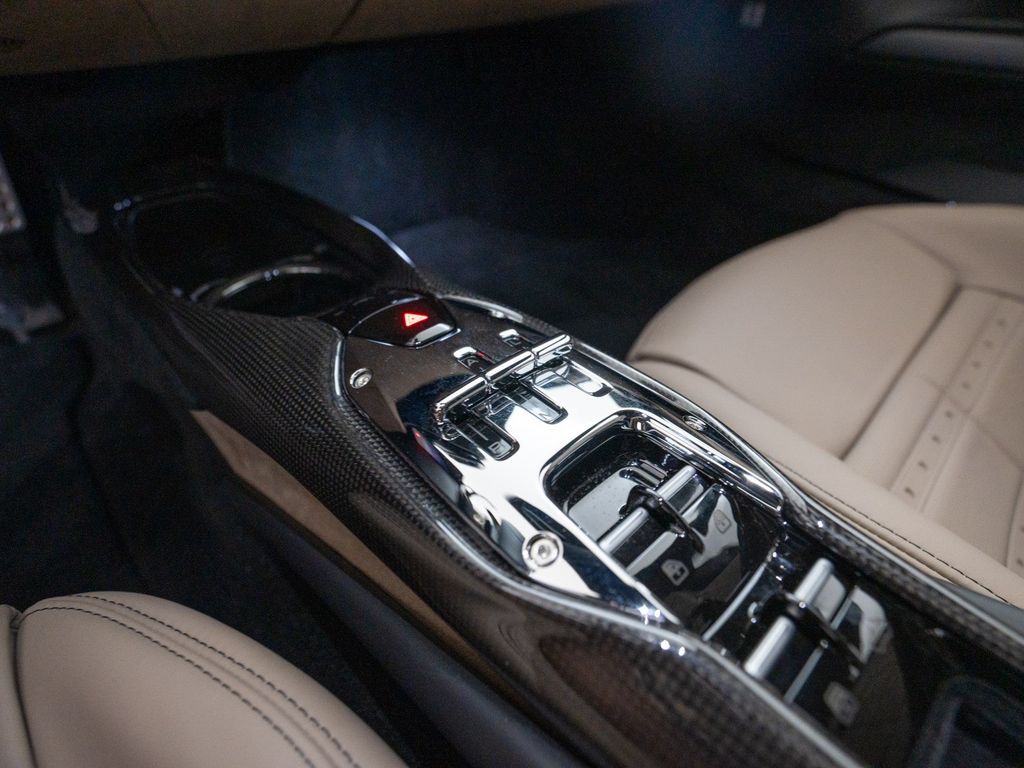 Ferrari 296 GTS 2024