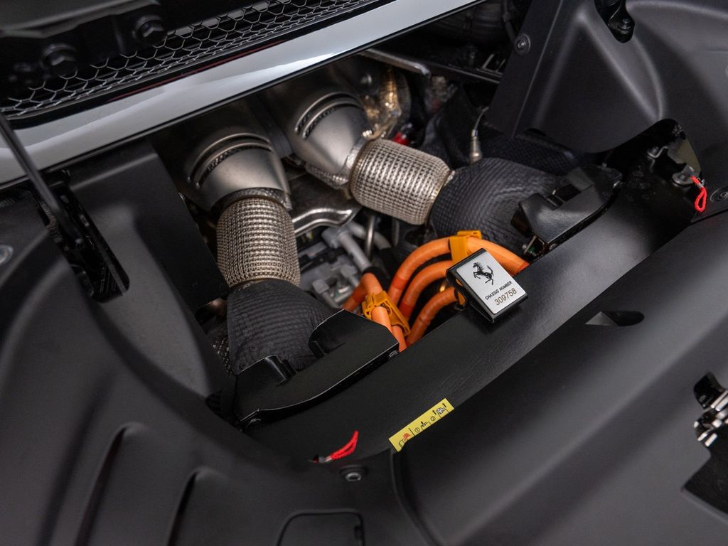 Ferrari 296 GTS 2024